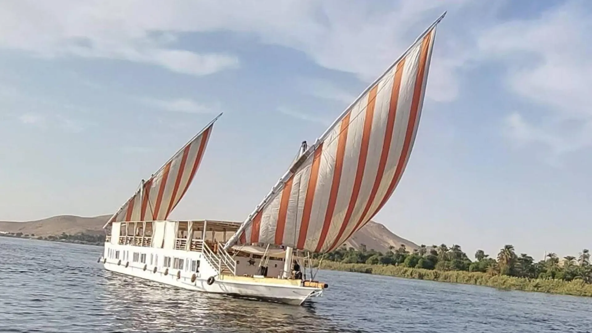 Noor El Din Dahabiya Hotel Luxor Egypt
